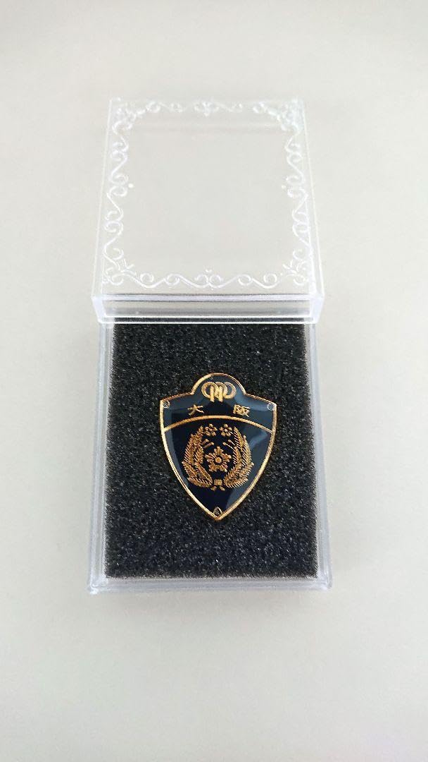 パイロット帽子用　エンブレム ピンバッジ Amazon.co.jp: JIAXINY 警備員帽子バッジヘルメットアクセサリー